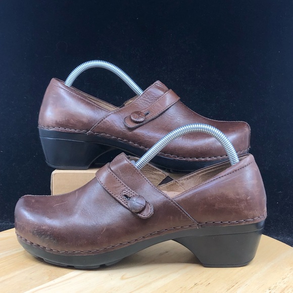 Dansko SOLSTICE Brown Leather Button Strap Professional Clogs Sz 41 / 10.5-11 - Picture 1 of 9